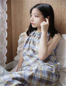 《美里麻衣》