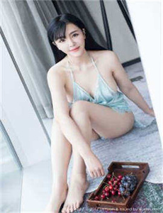 《性感美女扣逼》