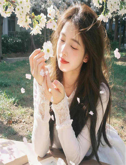 大美女 无遮挡视频-新白蛇传电影