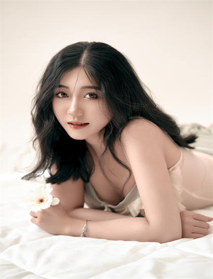 欧美精品久久久久A片戏梦巴黎-电影挡不住的风情